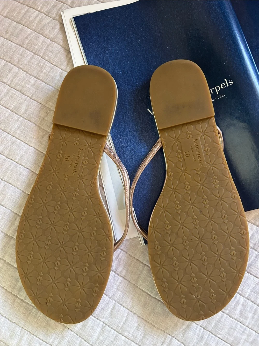 Kate Spade two tone gold rose gold leather flip flop sandals 10
